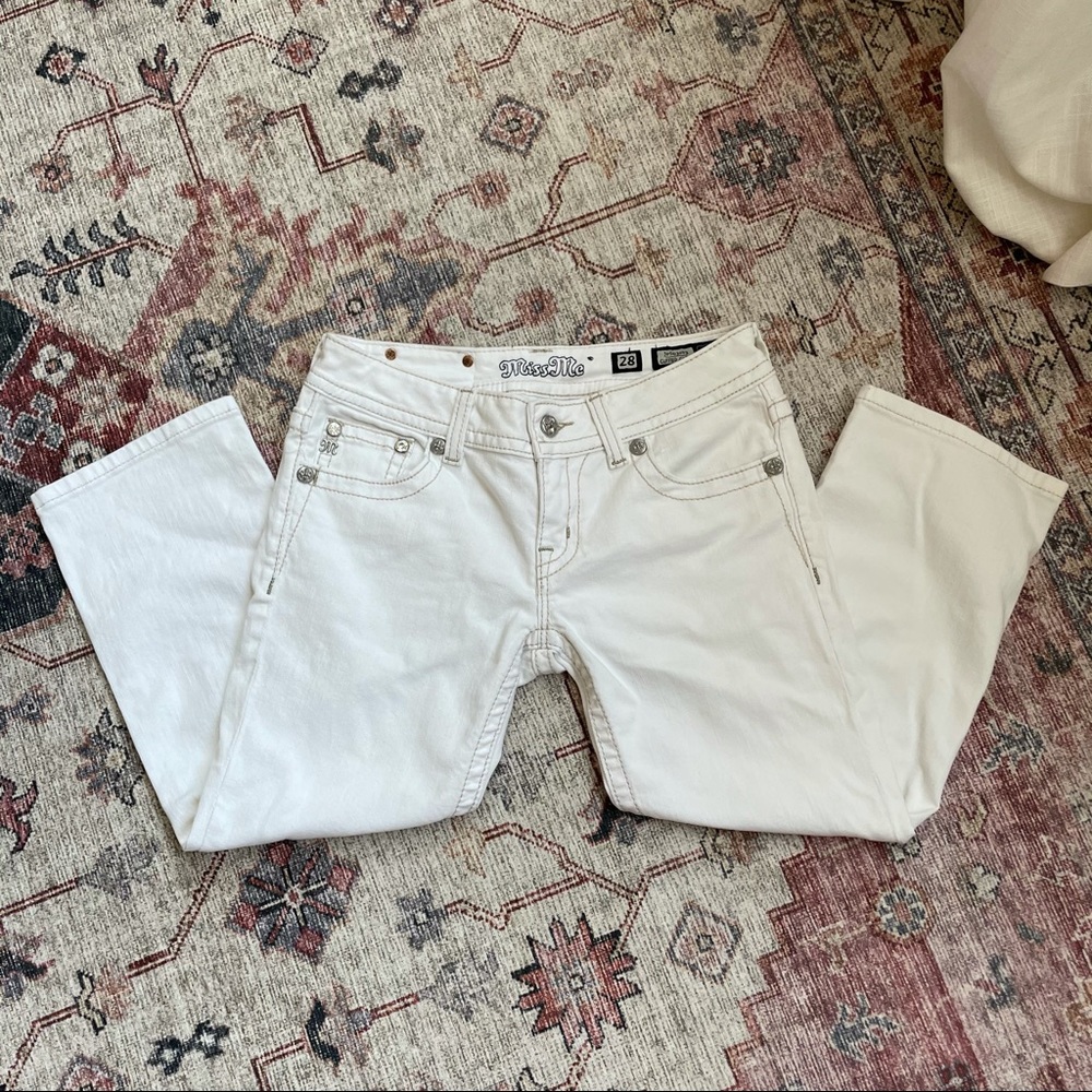 White MissMe capris